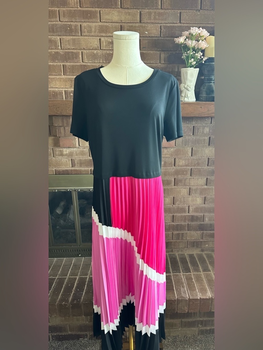 Karl Lagerfeld Paris Colorblock Pleated Midi Dress Pink & Black Pop Art Size L